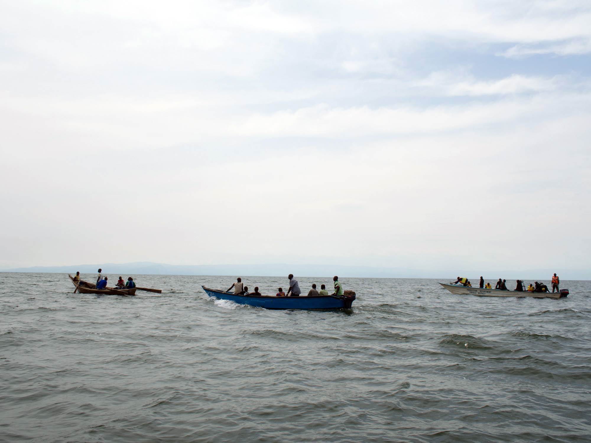 Al menos 36 muertos tras hundimiento de barco en río congoleño