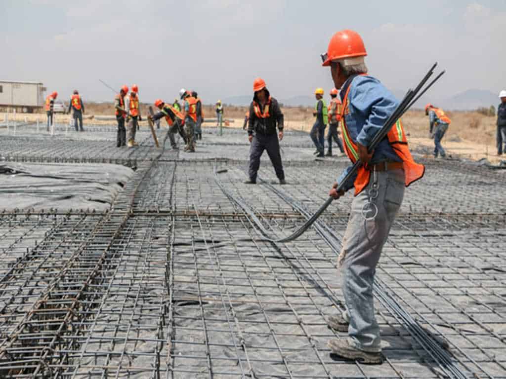 Va en 'picada' industria de la construcción en México; suma 13 meses a la baja