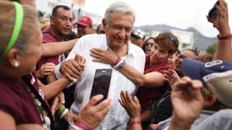 Nominan a AMLO para medalla Belisario Domínguez