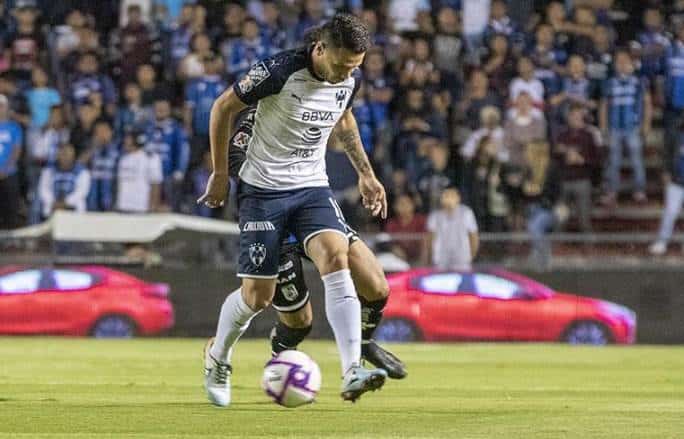 Molesta y avergüenza a Davino el mal paso de Rayados