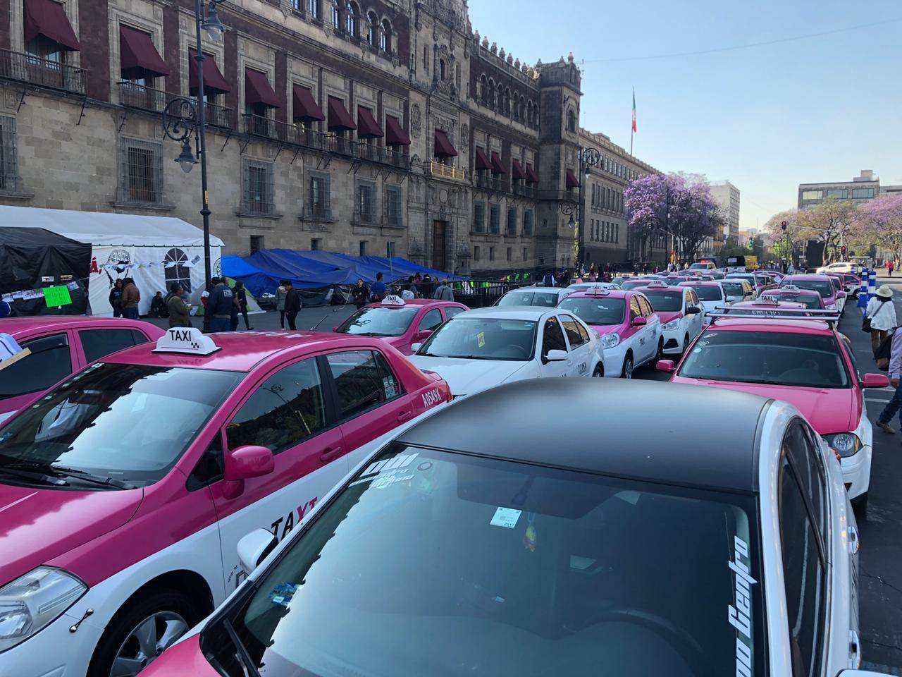 Viralizan propuesta de castigo a taxistas por 'secuestrar' la CDMX