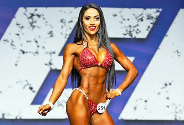 Stephanía Andrade Jiménez motiva a regios a cumplir sueños