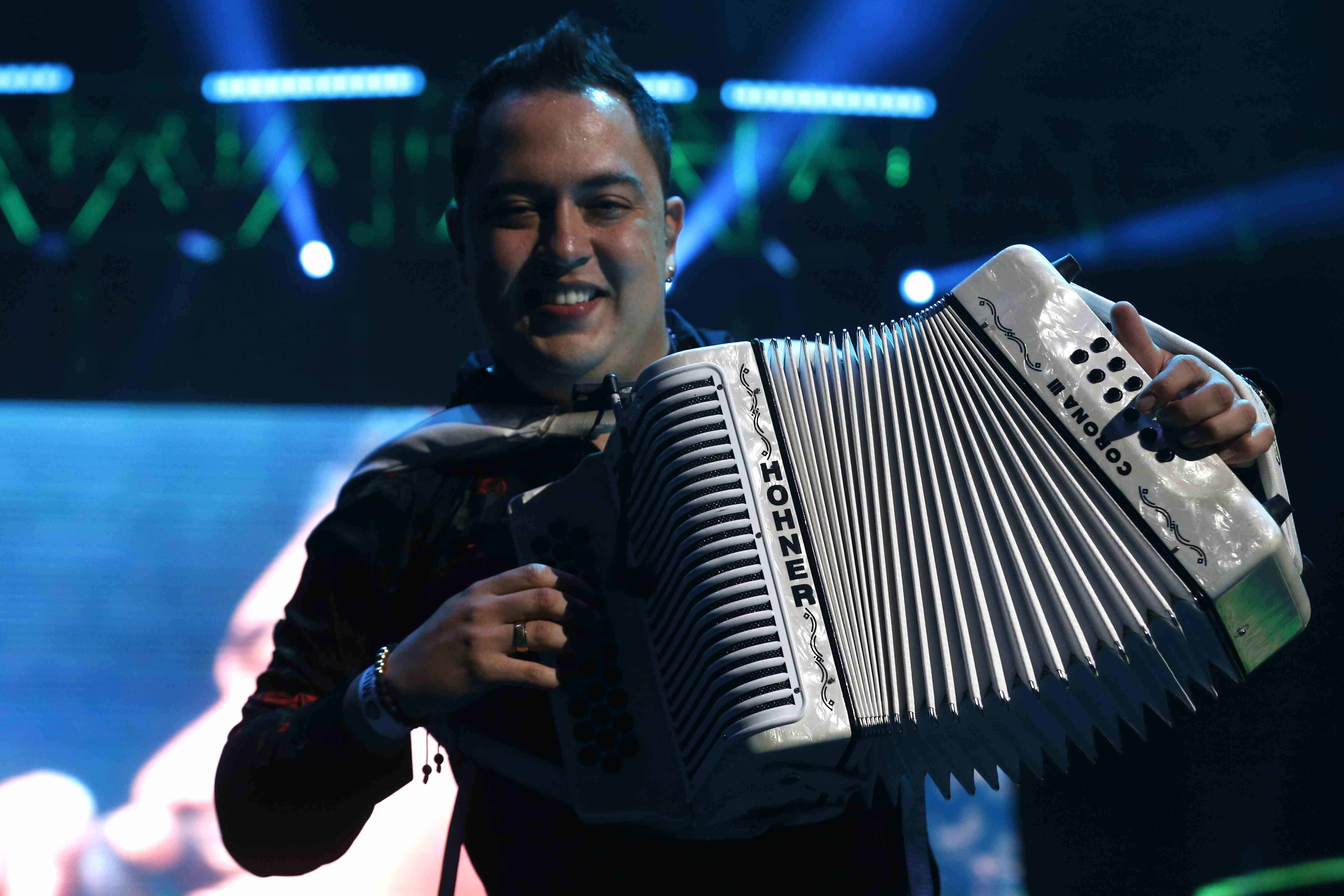 Gozan regios con ritmo vallenato
