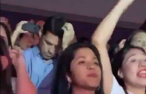 Difunden vídeo de 'El Guille' Franco mientras 'disfruta' concierto de Jonas Brothers