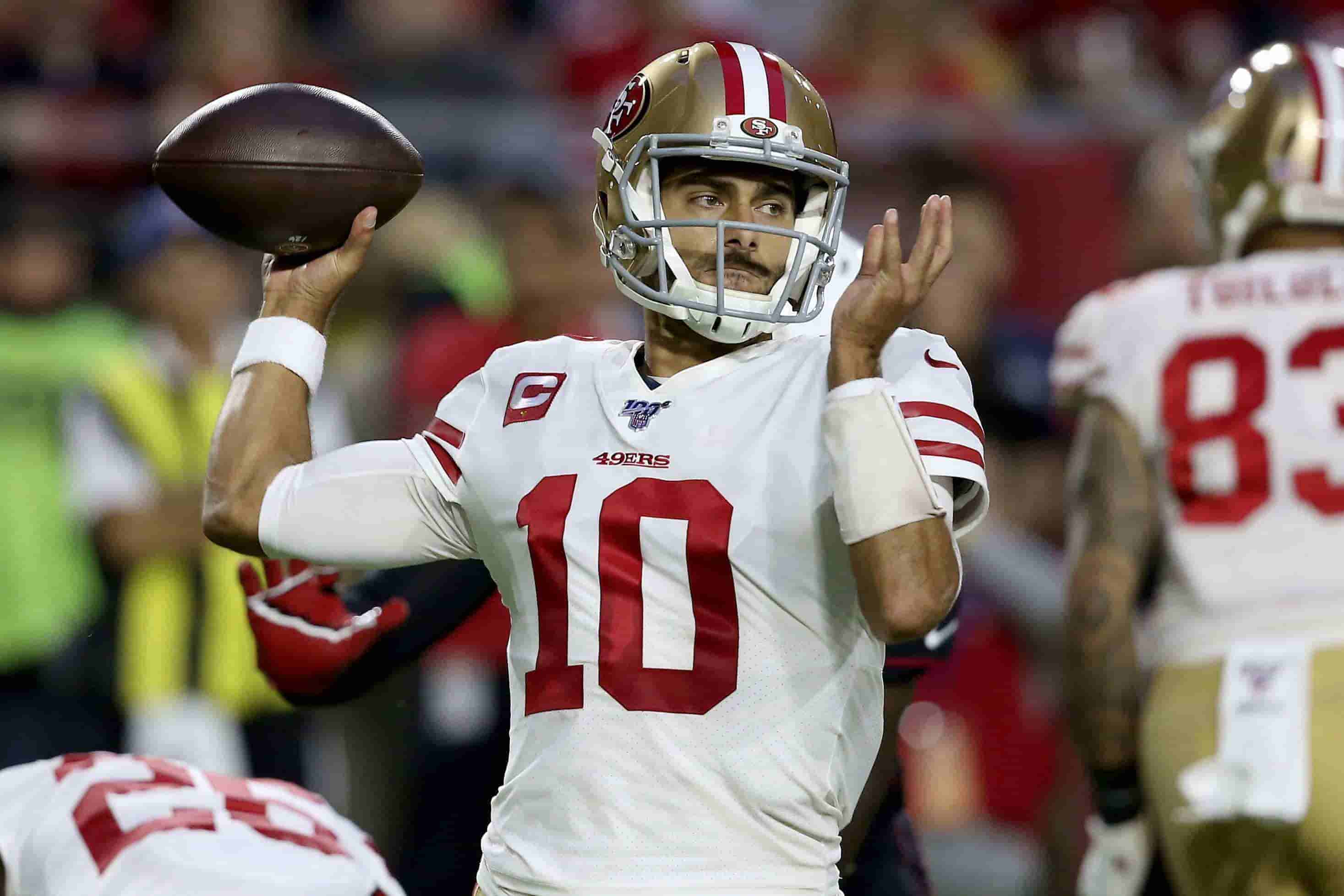 Los 49ers alargan su racha de invictos; derrotan 28-25 a Arizona