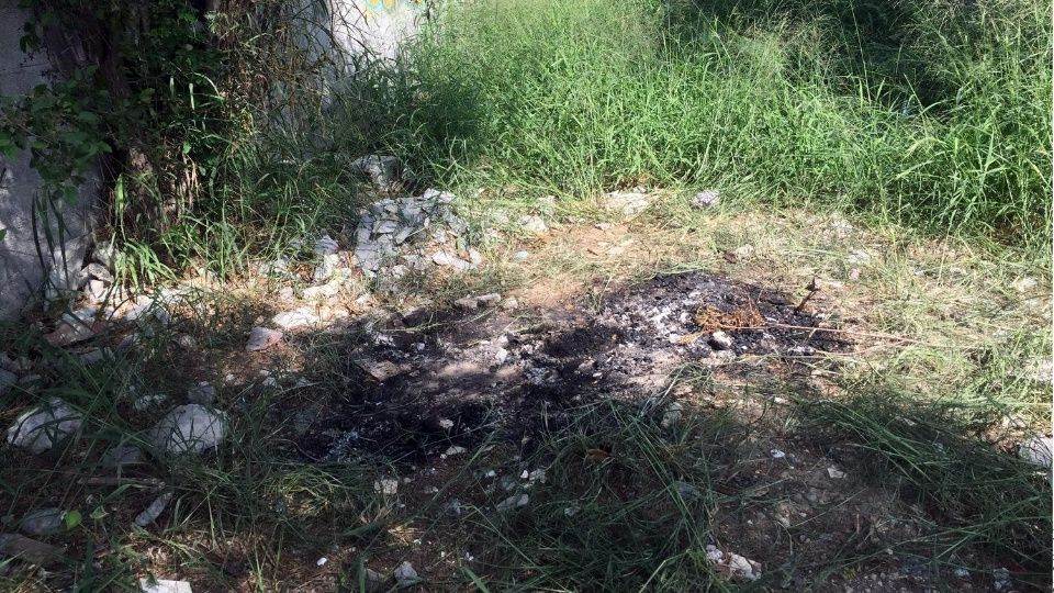 Hallan a niño calcinado; sospechan que abuela lo mató