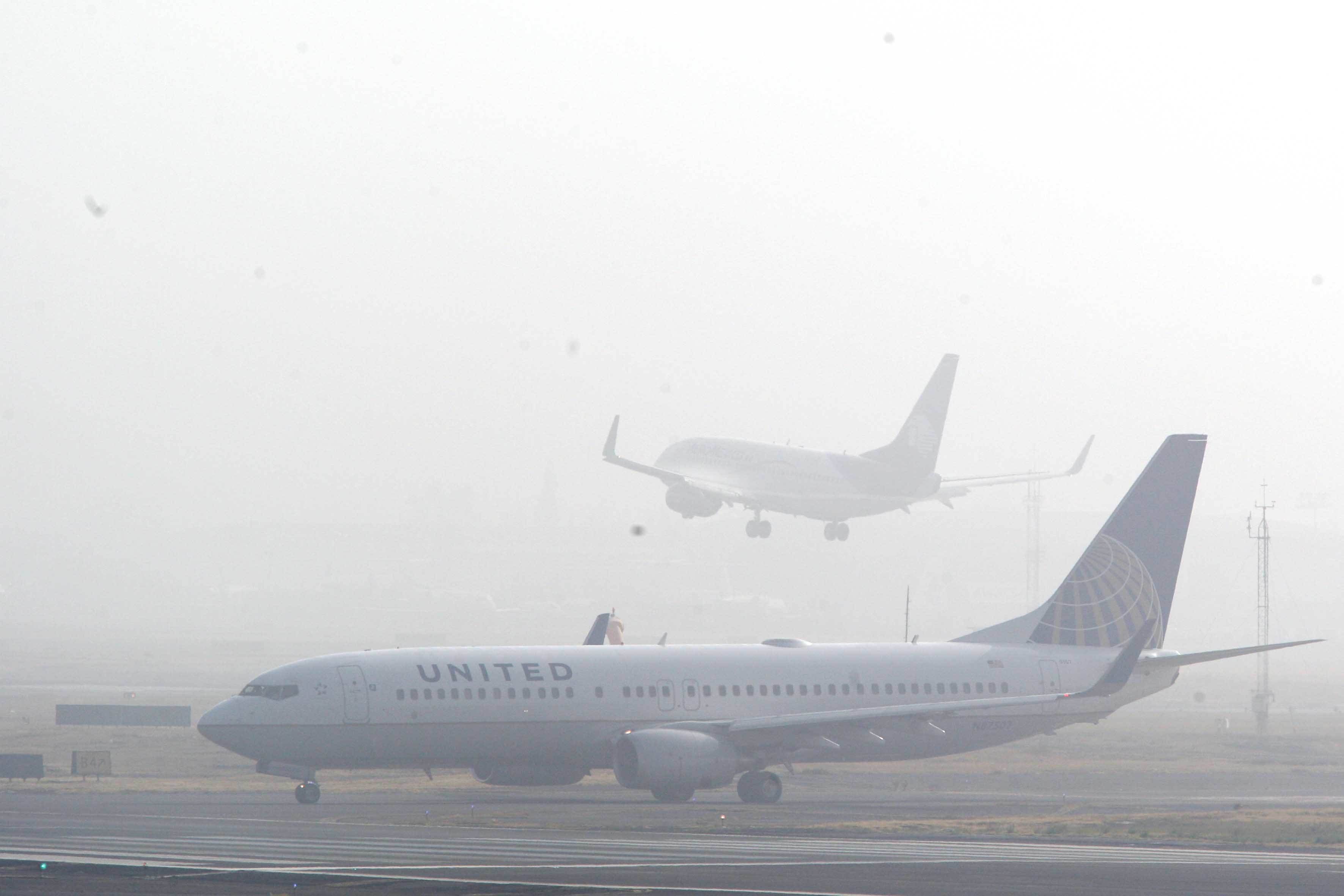 Tras suspender vuelos, aeropuerto capitalino reanuda operaciones