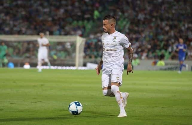 Santos continúa siendo líder tras vencer a Cruz Azul