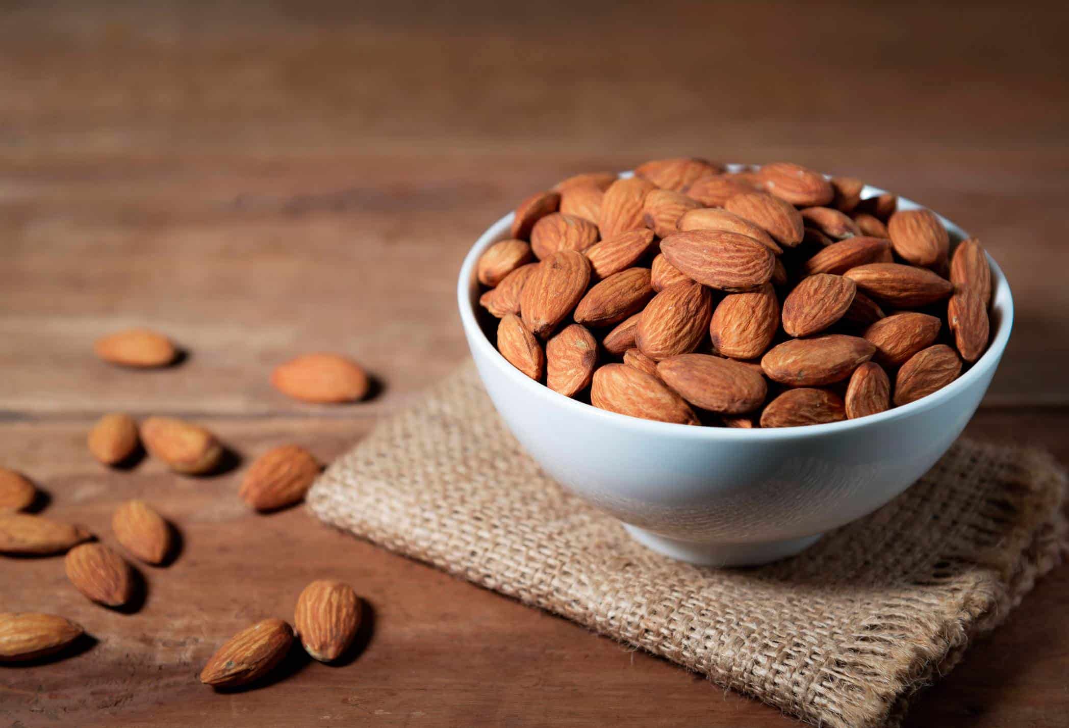 ¡Consumir almendras blinda tu salud!