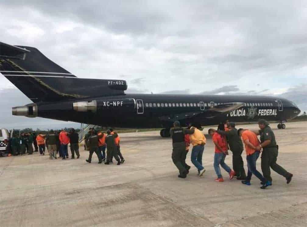 Trasladan a 171 internos de Veracruz a penales federales