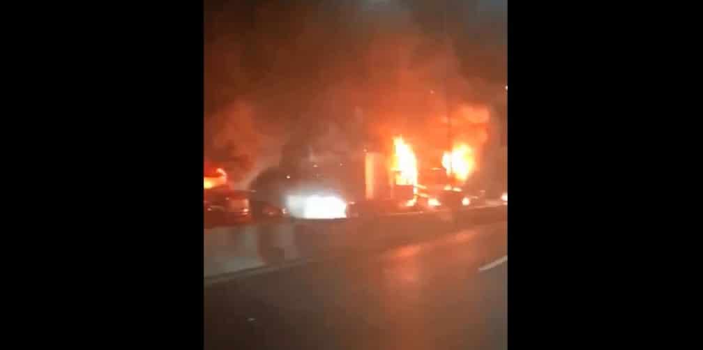 Balaceras y bloqueos a vialidades se registran en Nuevo Laredo