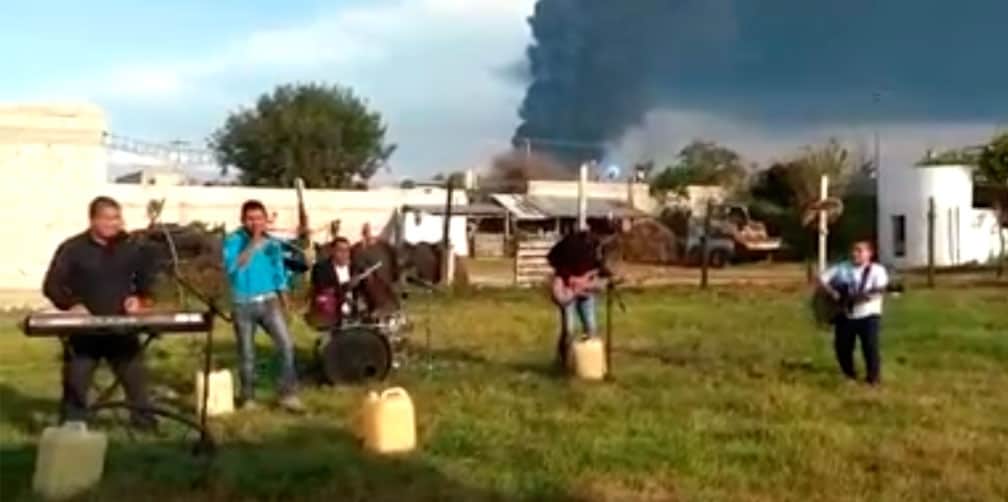 Indigna a redes el video de 'La cumbia del huachicol'