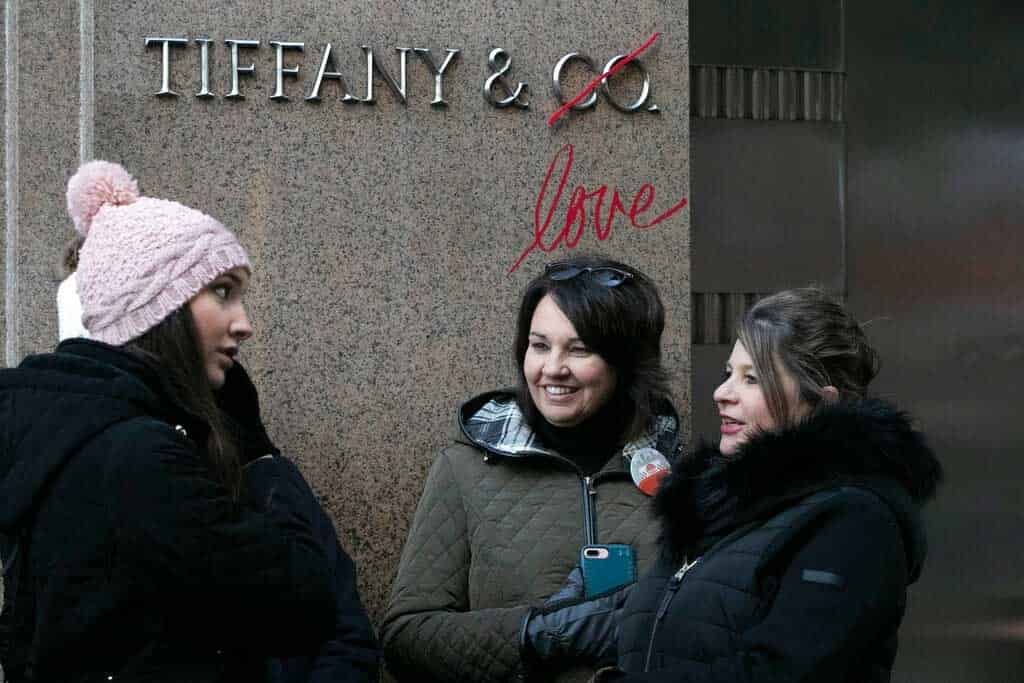 Louis Vuitton acuerda la compra de Tiffany por 16,200 mdd