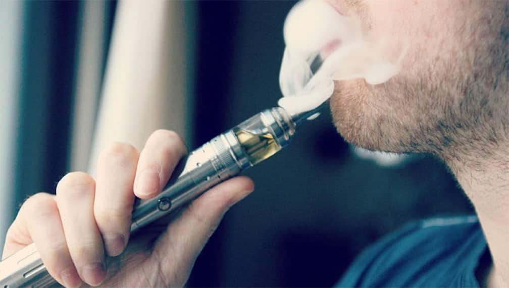 SAT embarga vapeadores y cigarros electrónicos