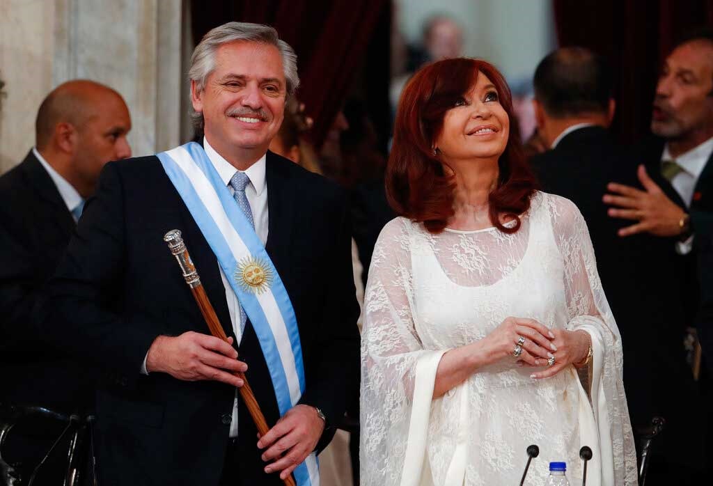 Jura Alberto Fernández como presidente de Argentina
