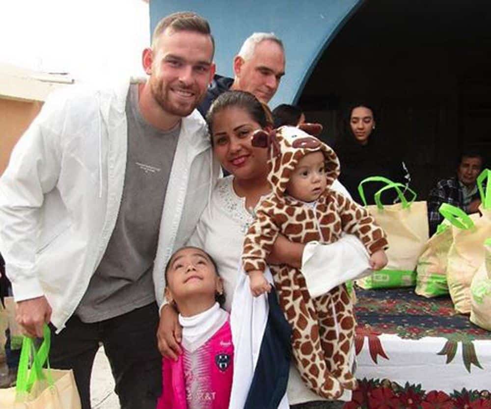Vincent Janssen vive la magia de la navidad en García