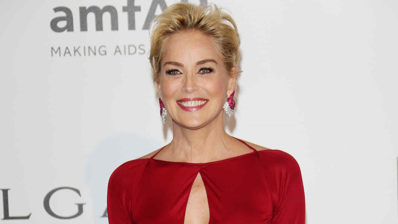 Bloquean a Sharon Stone en aplicación de citas