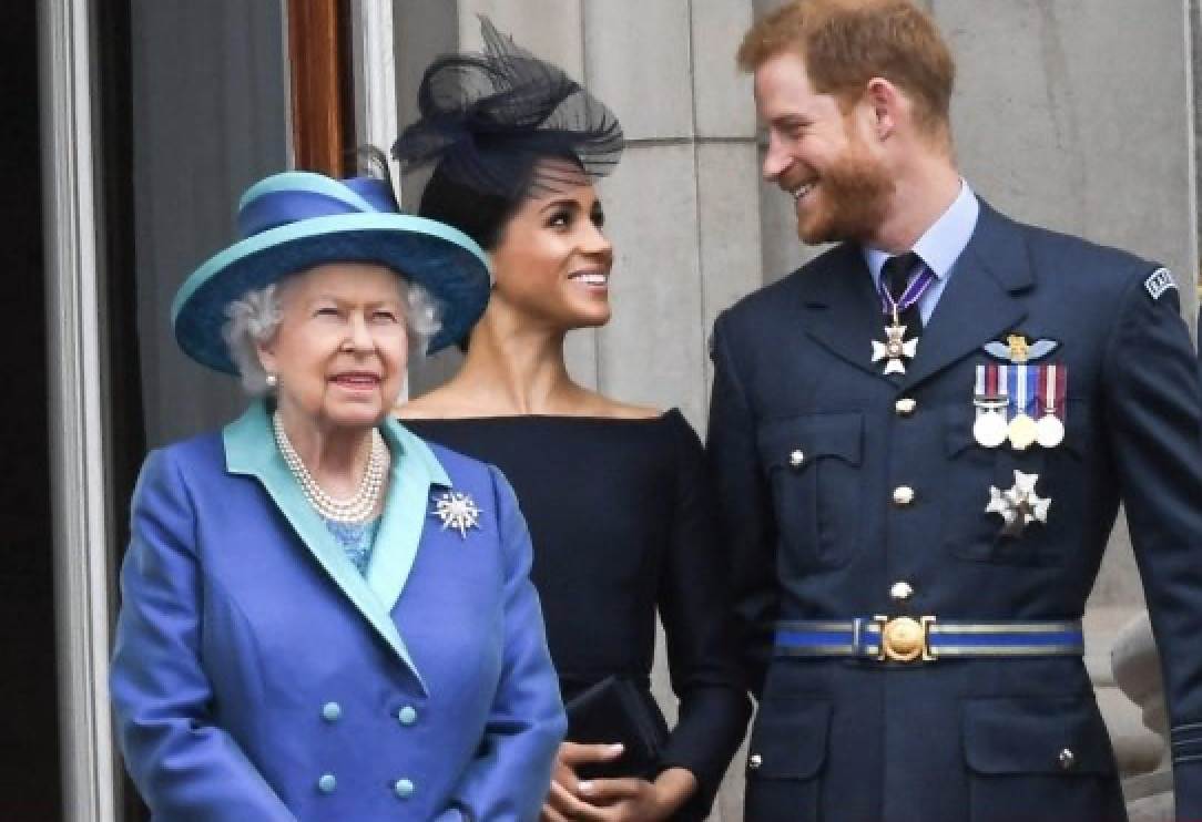 La reina Isabel II le pone freno a los planes del príncipe Harry y Meghan Markle