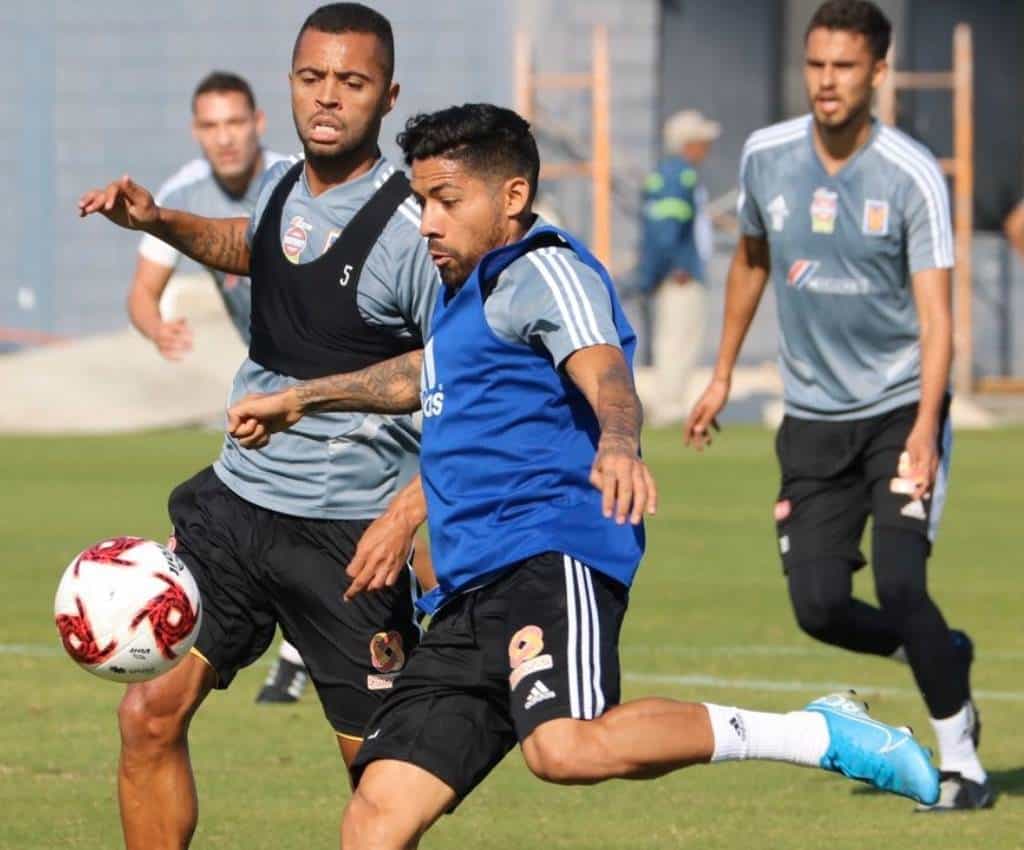 Enfocados en el gol.- Javier Aquino