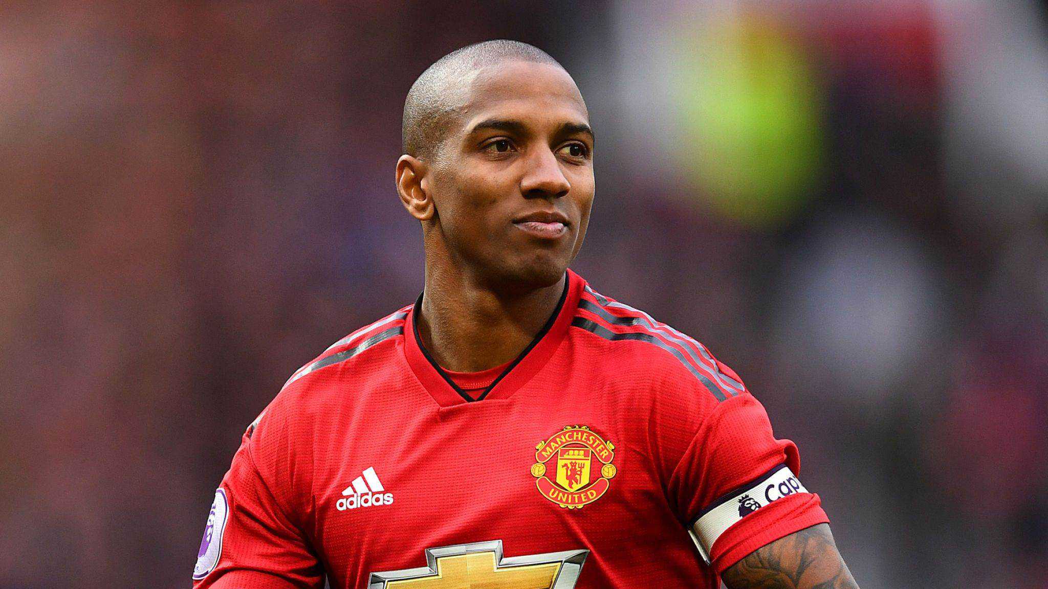Ashley Young está convencido de jugar para el Inter de Milán