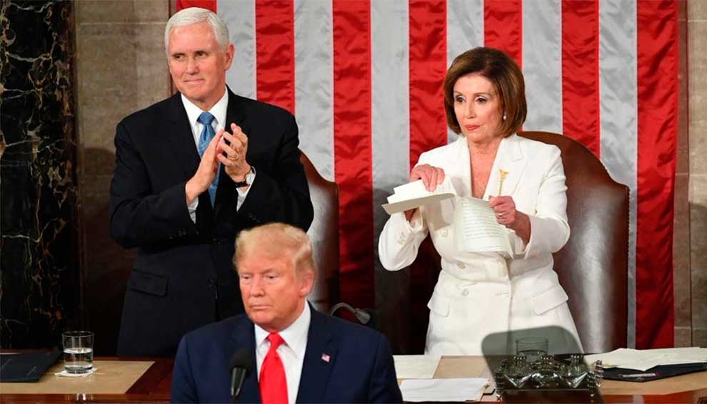 Trump niega el saludo a Nancy Pelosi y ella rompe su dircurso