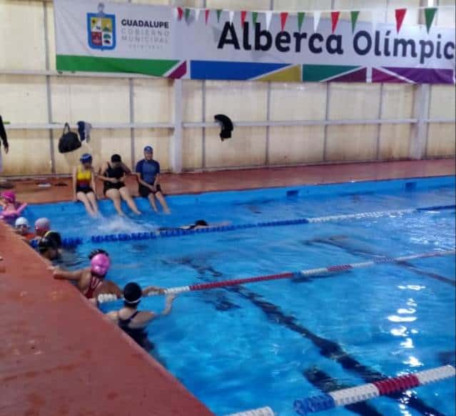 Rehabilita Instituto del Deporte de Guadalupe alberca olímpica