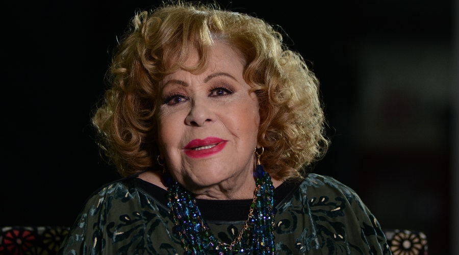 Silvia Pinal es hospitalizada por problemas en la vejiga