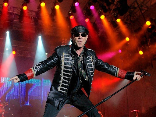 Vocalista de Scorpions, es operado de emergencia
