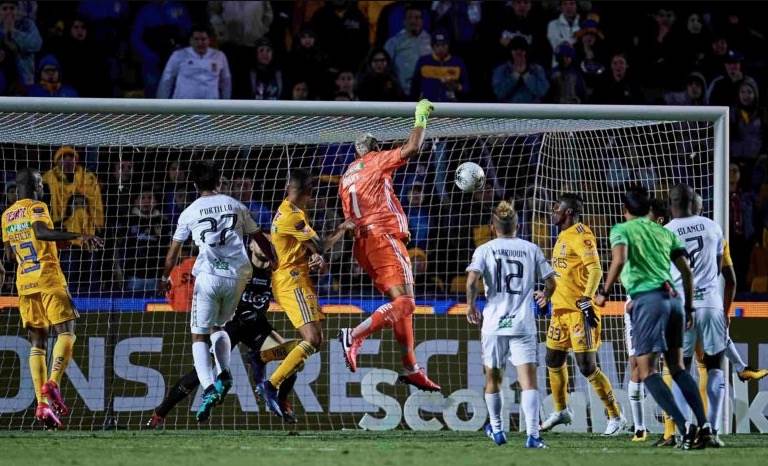 Explota Alianza contra Gignac