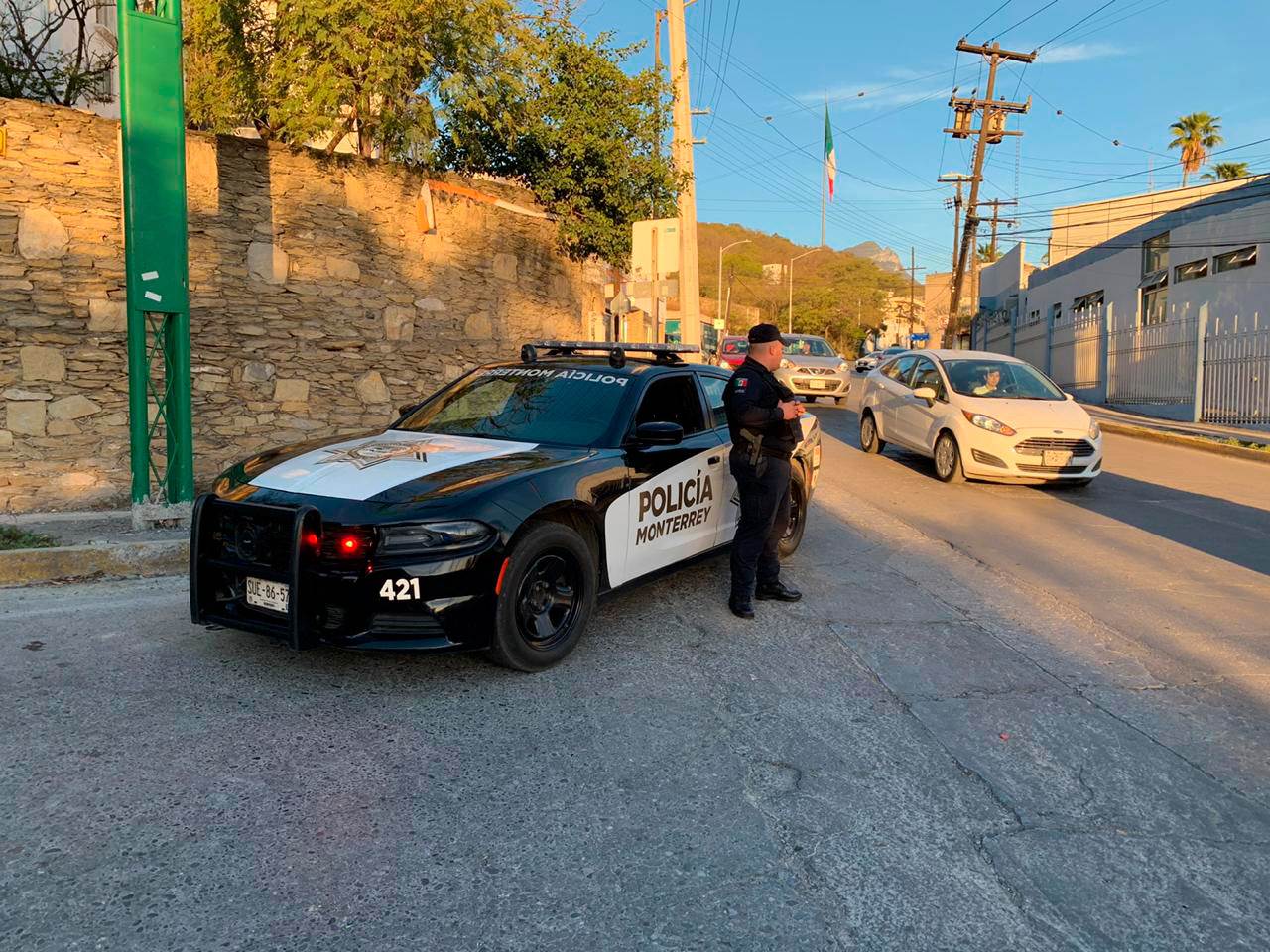 Moviliza amenaza de tiroteo en Prepa 2 en Monterrey