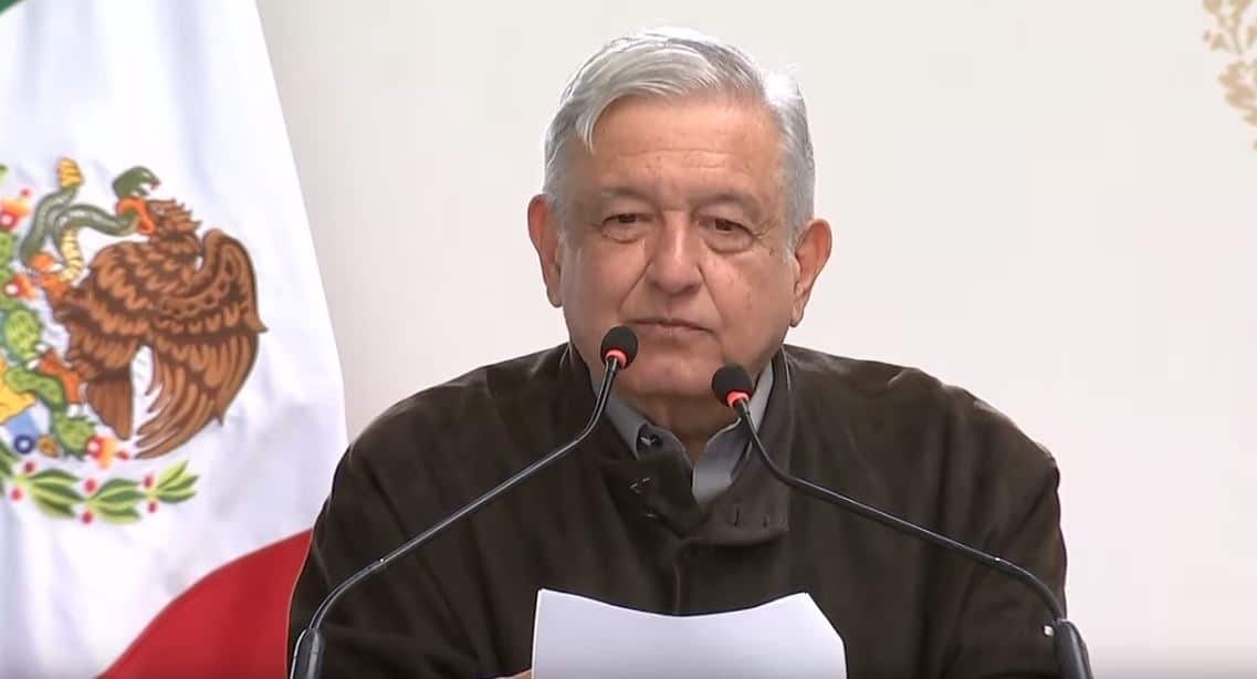 Lucha es de mujeres y hombres, afirma AMLO