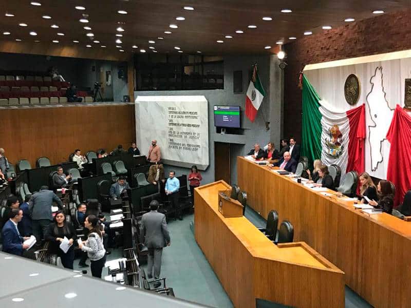Insisten en destitución del 'Bronco'; dictamen va a comisiones mañana