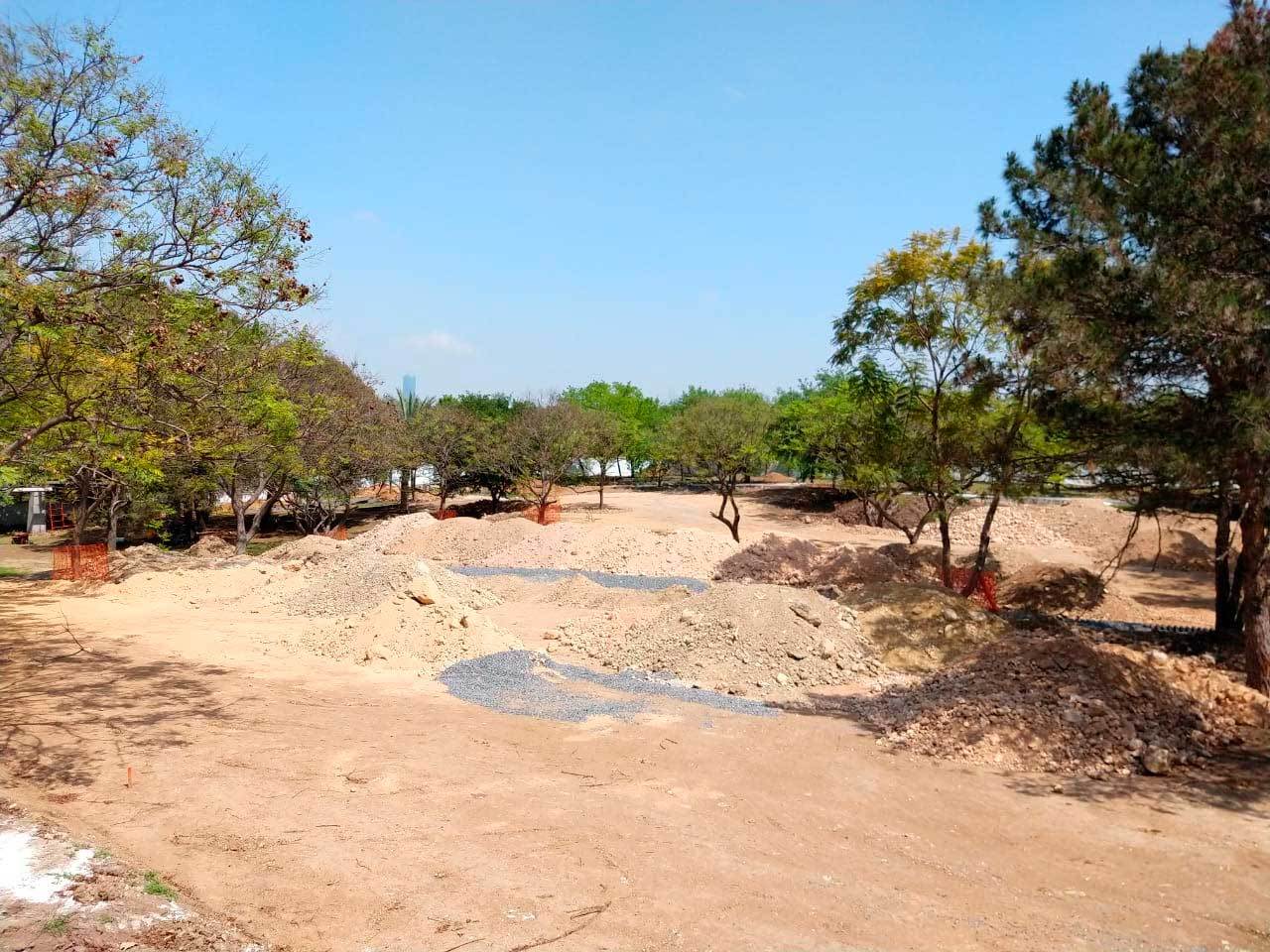 Se amparan sampetrinos contra obras de parque en Bosques del Valle