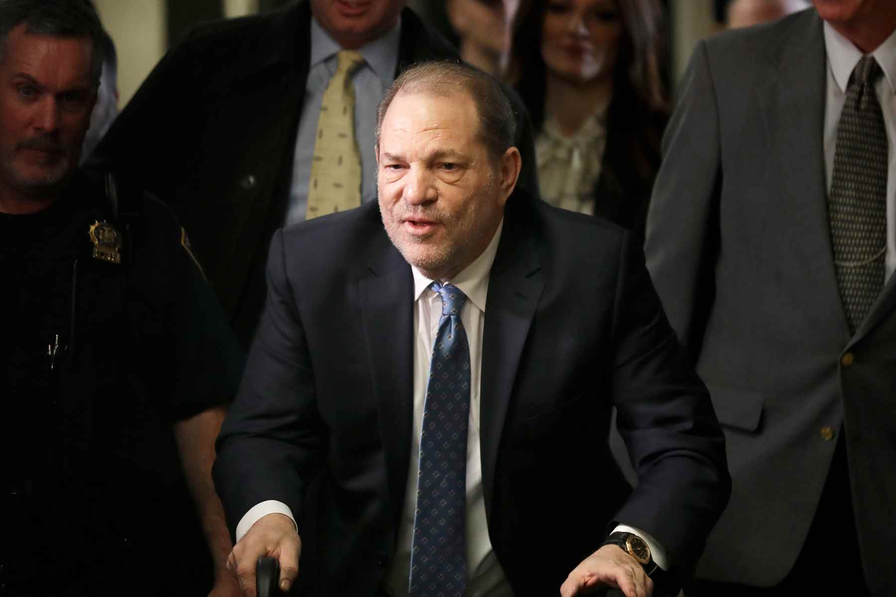 Harvey Weinstein da positivo en test de COVID-19
