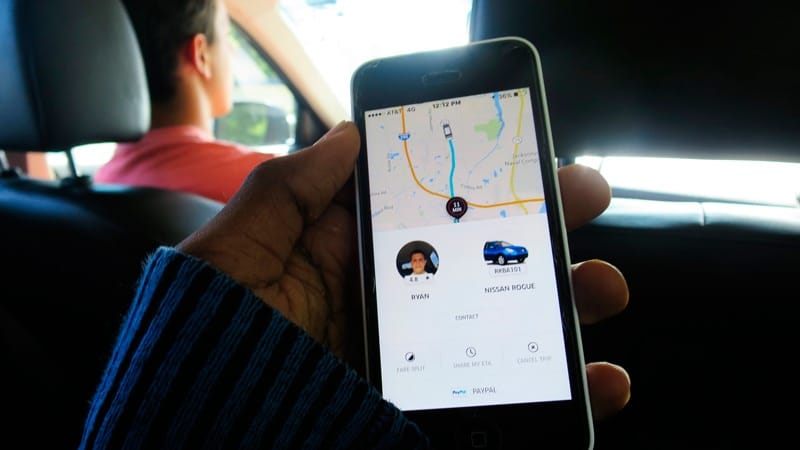 Uber baja tarifas, pero no comisiones; choferes 'truenan'