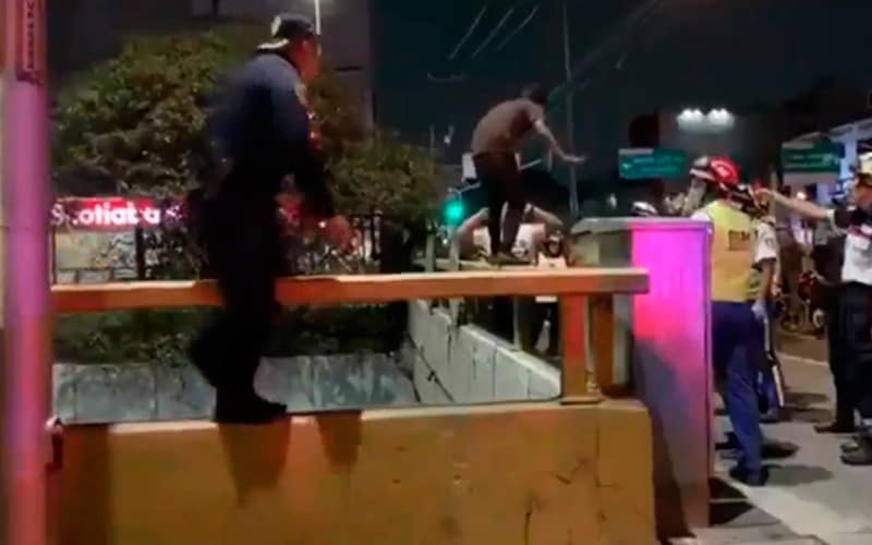 Policía expone su vida y frustra suicidio en CDMX