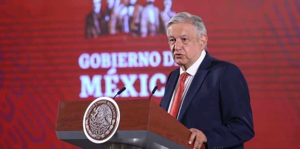 AMLO afirma que conservadores le pagaron a celebridades para desinformar