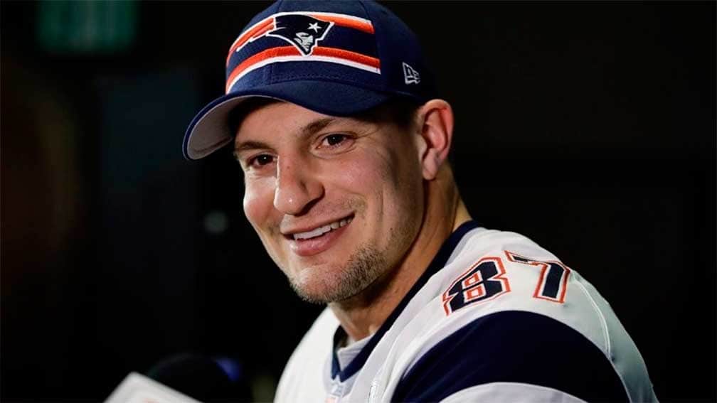 Rob Gronkowski  sale de intercambio a Bucaneros; volverá a jugar con Tom Brady