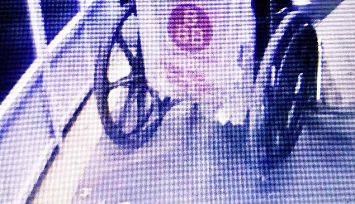 Anciano es hallado muerto en su silla de ruedas en plena Zona Rosa