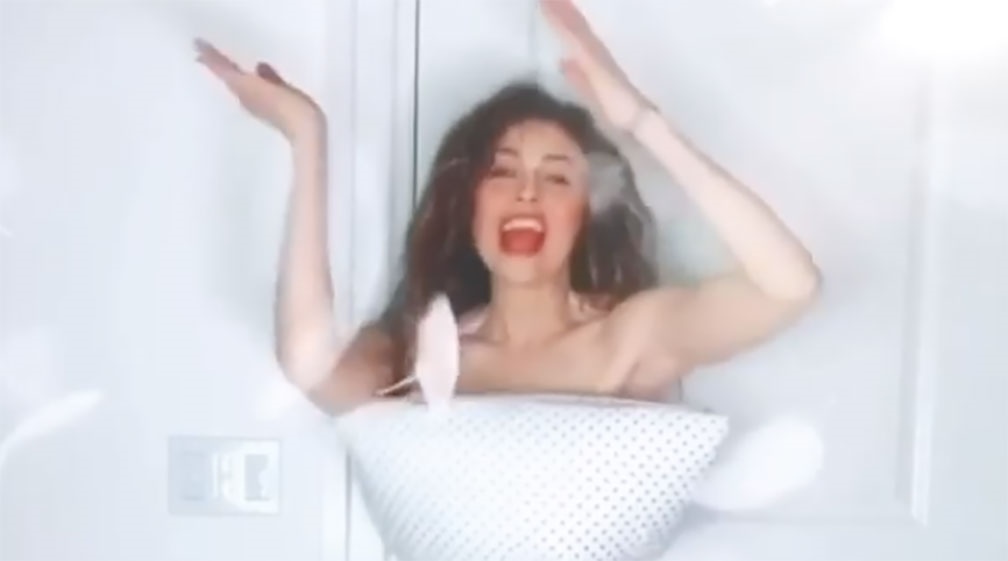 Thalía reúne a más de un millón de seguidores con su 'Pillow Challenge'