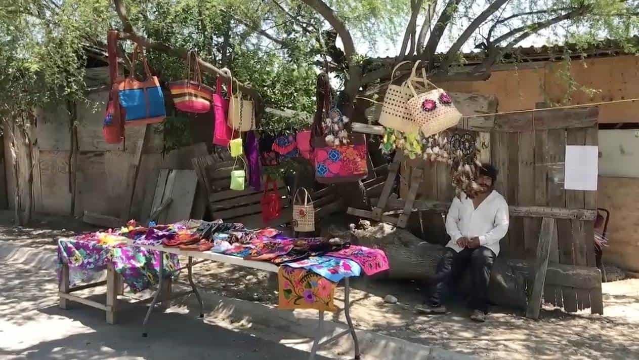 Piden artesanos oaxaqueños comida a cambio de artesanías