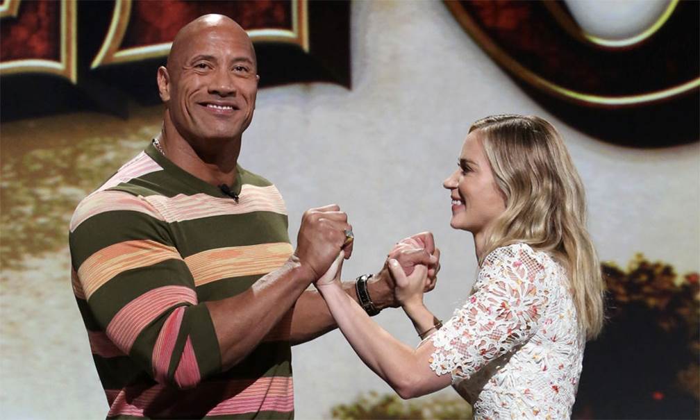 Dwayne Johnson y Emily Blunt en planes para nuevo proyecto juntos