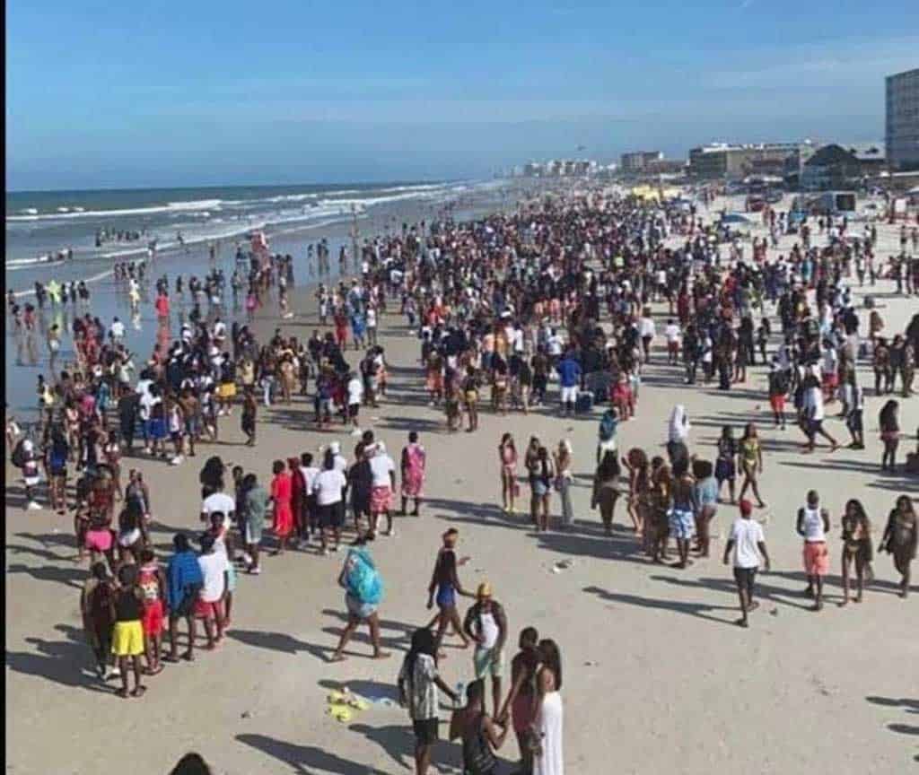 EUA: Abarrotan parques y playas en fin de semana feriado