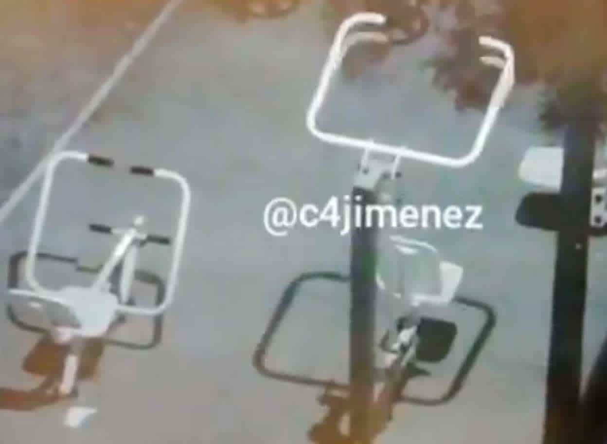 ¿Un fantasma? aparato de ejercicio se mueve solo en parque de la CDMX