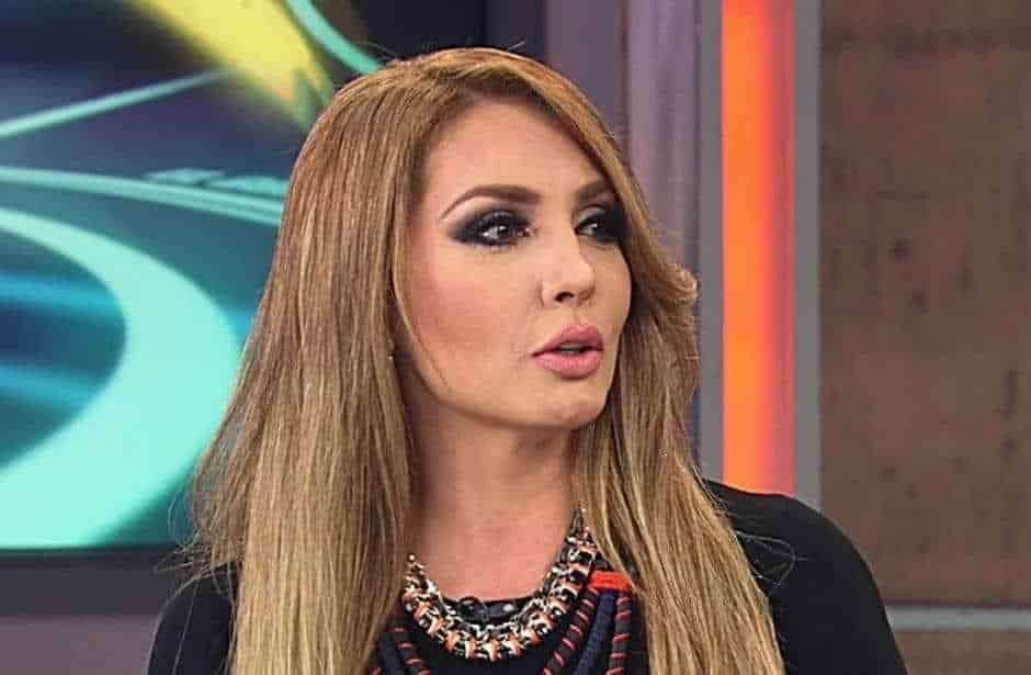 Paty Navidad asegura que las vacunas contra el coronavirus son para controlarnos