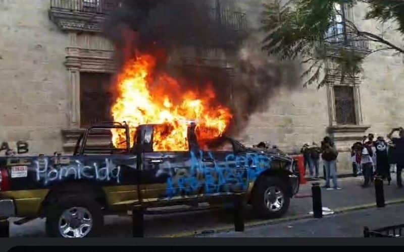 Vandalizan Palacio de Gobierno en Jalisco tras protesta por Giovanni