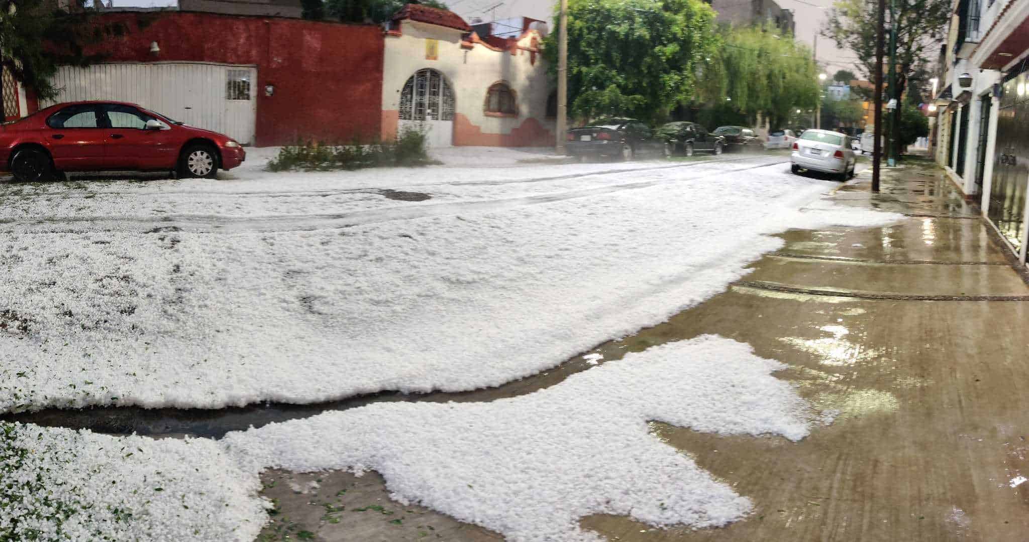 Caída de granizo 'pinta' de blanco a la Ciudad de México