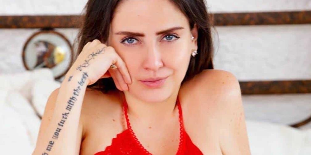 Celia Lora: Filtran pack de su contenido exclusivo