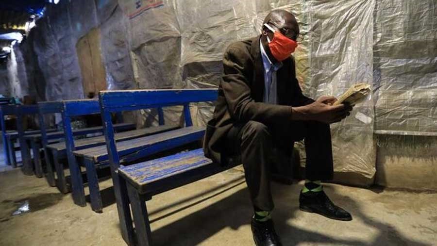 Estalla enfrentamiento en Kenia por mascarillas: 3 muertos