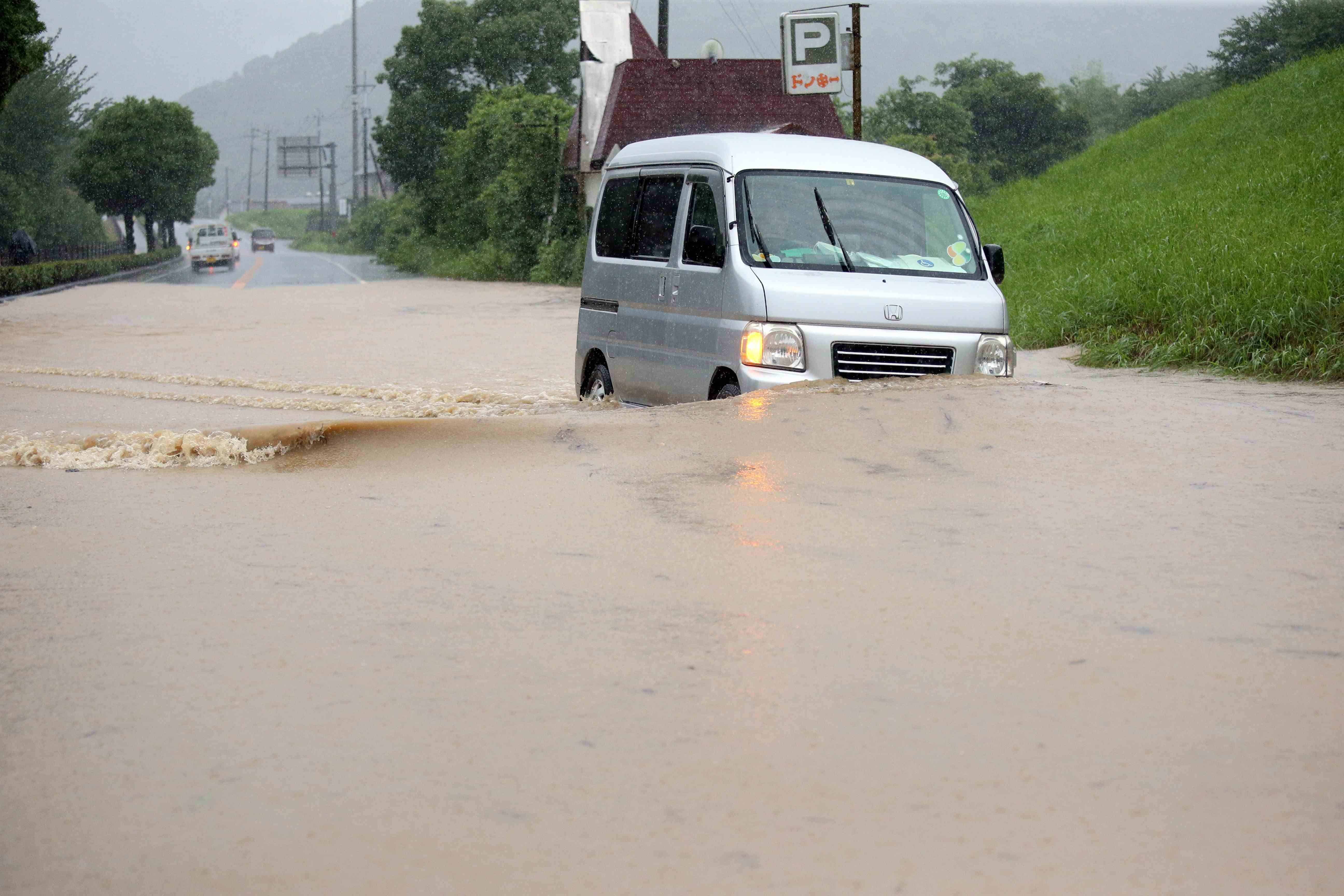 Fuertes lluvias en Japón dejan al menos 15 muertos
